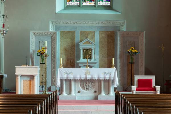 Fintona-parish-alter